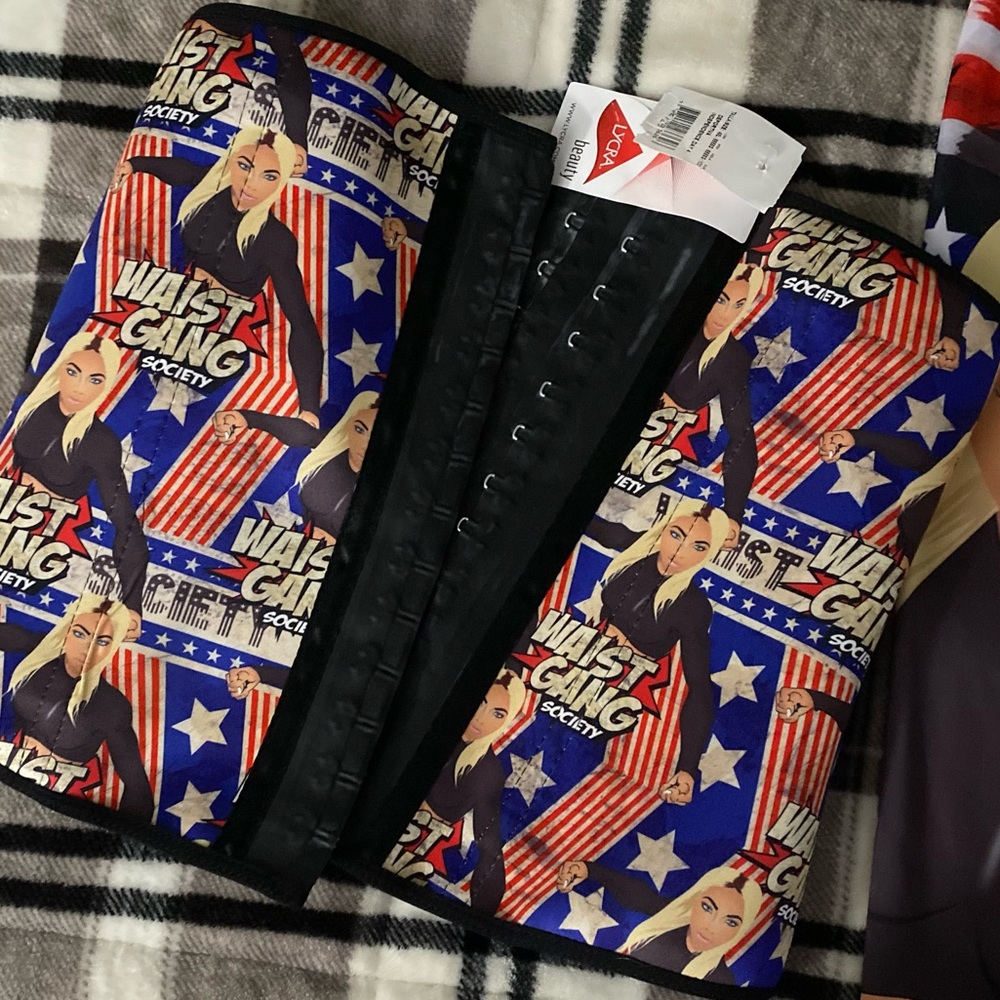 NWT Kardashian Ann Chery Waist Gang Society SHAPEWEAR 2 pc Patriotic Premadonna - Picture 6 of 13